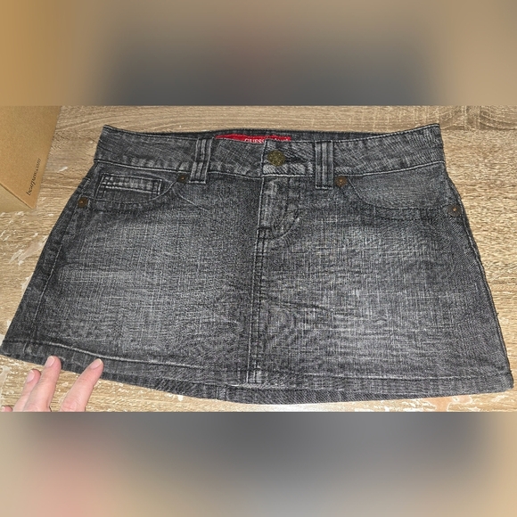 Guess Jeans Y2K Embroidered Back Pocket Black Denim Jean Mini-Skirt Size 27 - Picture 6 of 8